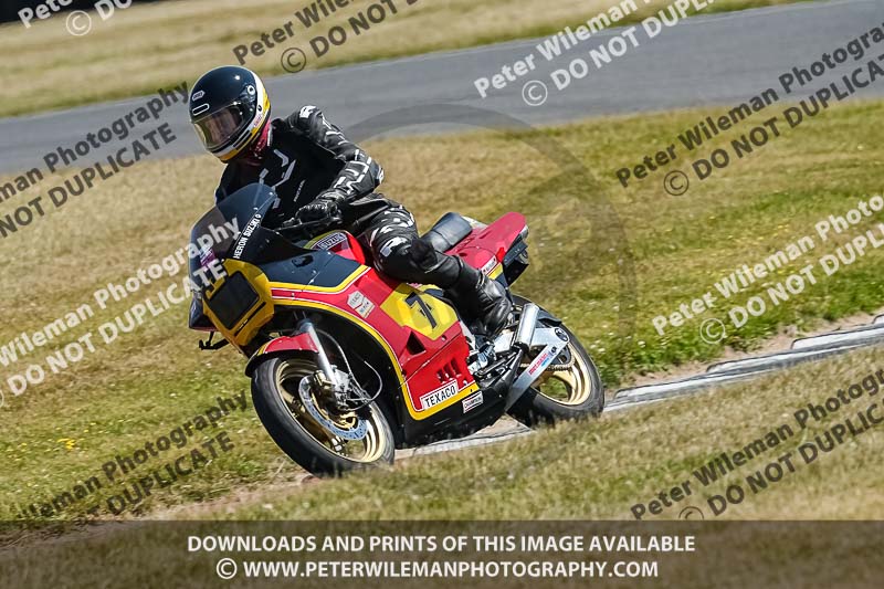 cadwell park;cadwell park photographs;cadwell trackday photographs;enduro digital images;event digital images;eventdigitalimages;peter wileman photography;racing digital images;trackday digital images;trackday photos